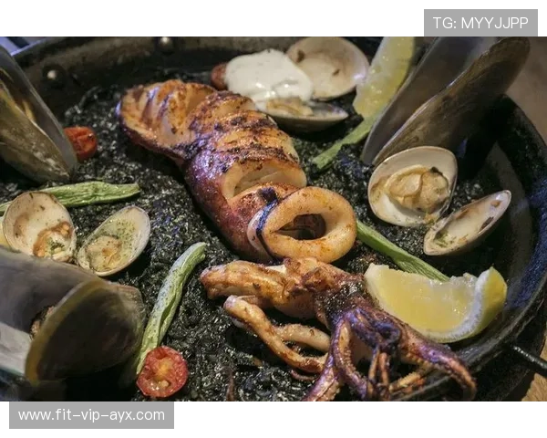 舌尖上的世界杯：解析主办国如何利用场馆周边的美食完成国家形象输出。